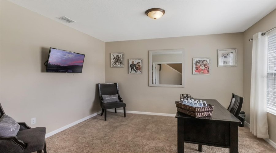 DAVENPORT, Florida 33897, 5 Bedrooms Bedrooms, ,3 BathroomsBathrooms,Residential,For Sale,LAZY WILLOW,0,MFRO6332476