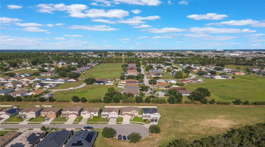 DAVENPORT, Florida 33897, 5 Bedrooms Bedrooms, ,3 BathroomsBathrooms,Residential,For Sale,LAZY WILLOW,0,MFRO6332476