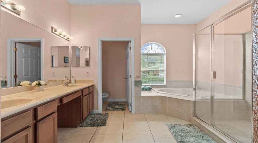 KISSIMMEE, Florida 34746, 4 Bedrooms Bedrooms, ,3 BathroomsBathrooms,Residential,For Sale,ROUGHSIDE,0,MFRO6332997