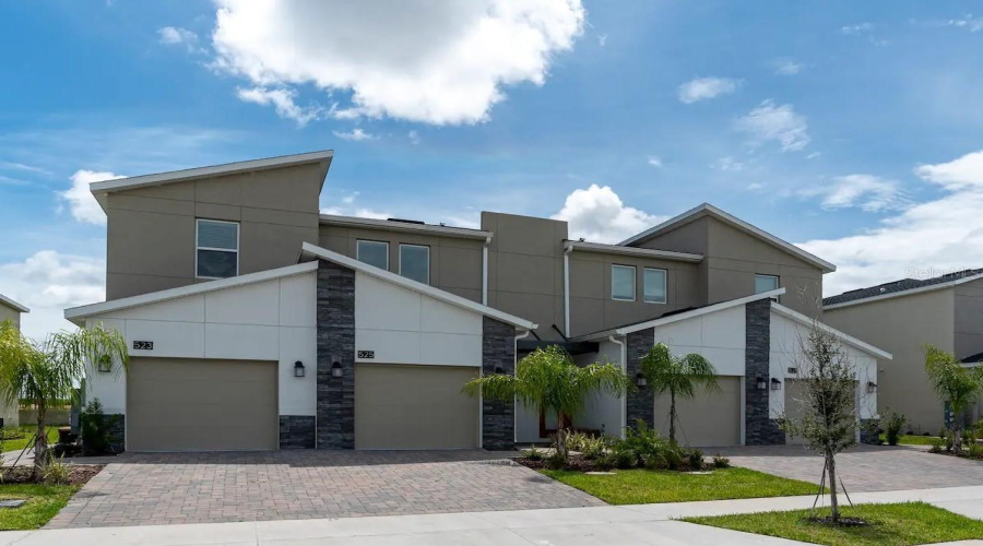DAVENPORT, Florida 33896, 3 Bedrooms Bedrooms, ,2 BathroomsBathrooms,Residential,For Sale,OCEAN COURSE,0,MFRO6183741