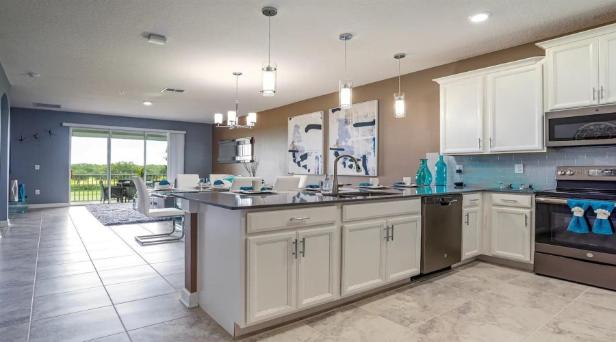 DAVENPORT, Florida 33896, 3 Bedrooms Bedrooms, ,2 BathroomsBathrooms,Residential,For Sale,OCEAN COURSE,0,MFRO6183741