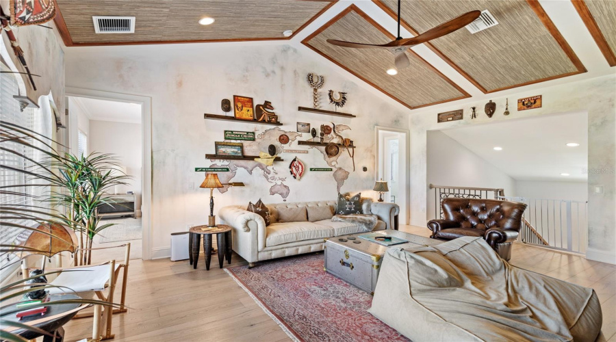 ORLANDO, Florida 32836, 5 Bedrooms Bedrooms, ,4 BathroomsBathrooms,Residential,For Sale,MATTRAW,0,MFRO6332301
