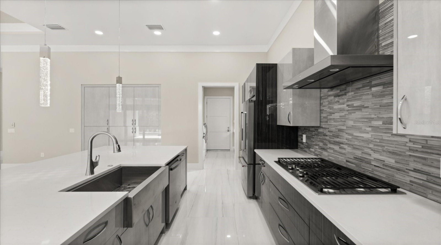 REUNION, Florida 34747, 6 Bedrooms Bedrooms, ,6 BathroomsBathrooms,Residential,For Sale,GATHERING,0,MFRO6269421