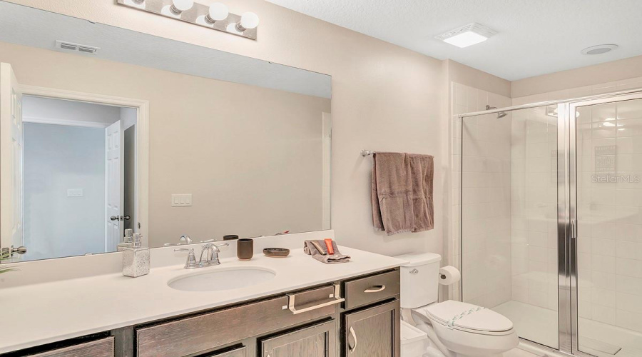 KISSIMMEE, Florida 34747, 5 Bedrooms Bedrooms, ,4 BathroomsBathrooms,Residential,For Sale,CAREY PALM,0,MFRTB8414210