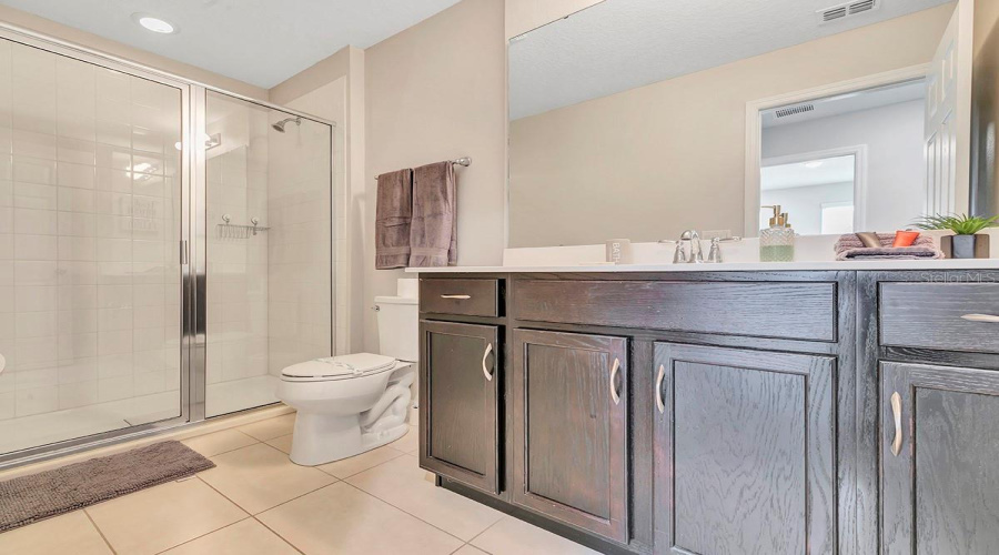 KISSIMMEE, Florida 34747, 5 Bedrooms Bedrooms, ,4 BathroomsBathrooms,Residential,For Sale,CAREY PALM,0,MFRTB8414210