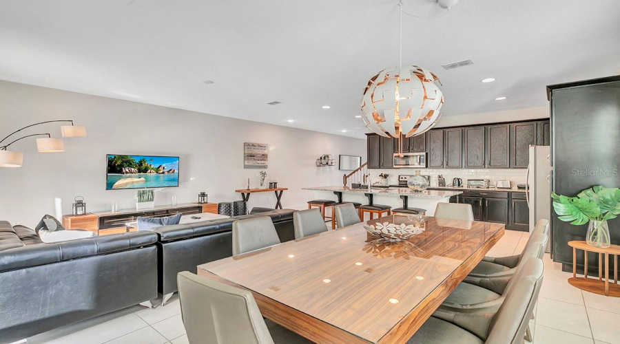 KISSIMMEE, Florida 34747, 5 Bedrooms Bedrooms, ,4 BathroomsBathrooms,Residential,For Sale,CAREY PALM,0,MFRTB8414210