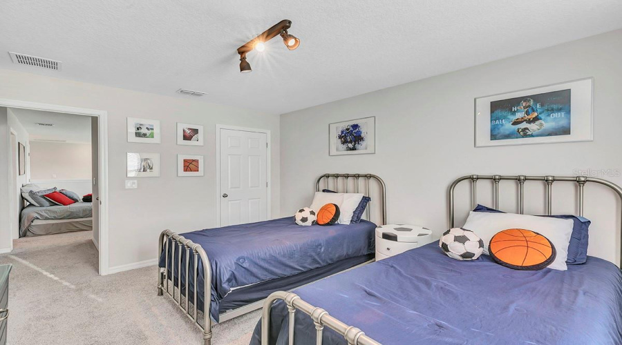 KISSIMMEE, Florida 34747, 5 Bedrooms Bedrooms, ,4 BathroomsBathrooms,Residential,For Sale,CAREY PALM,0,MFRTB8414210
