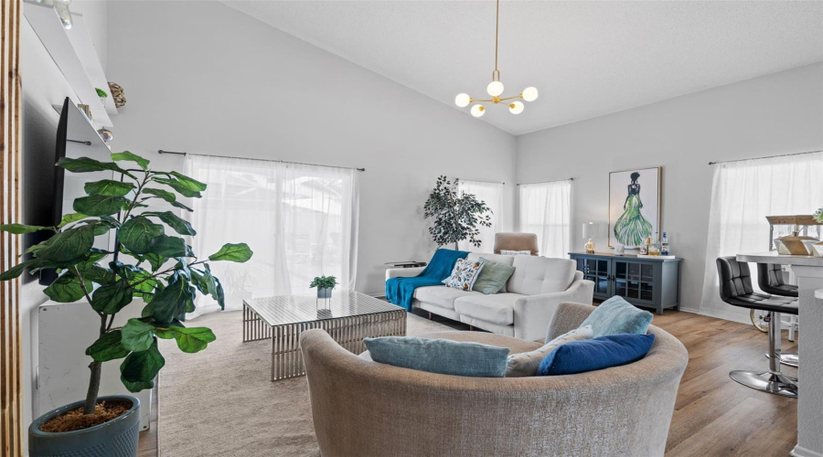 DAVENPORT, Florida 33897, 5 Bedrooms Bedrooms, ,4 BathroomsBathrooms,Residential,For Sale,EMERALDVIEW,0,MFRO6333181