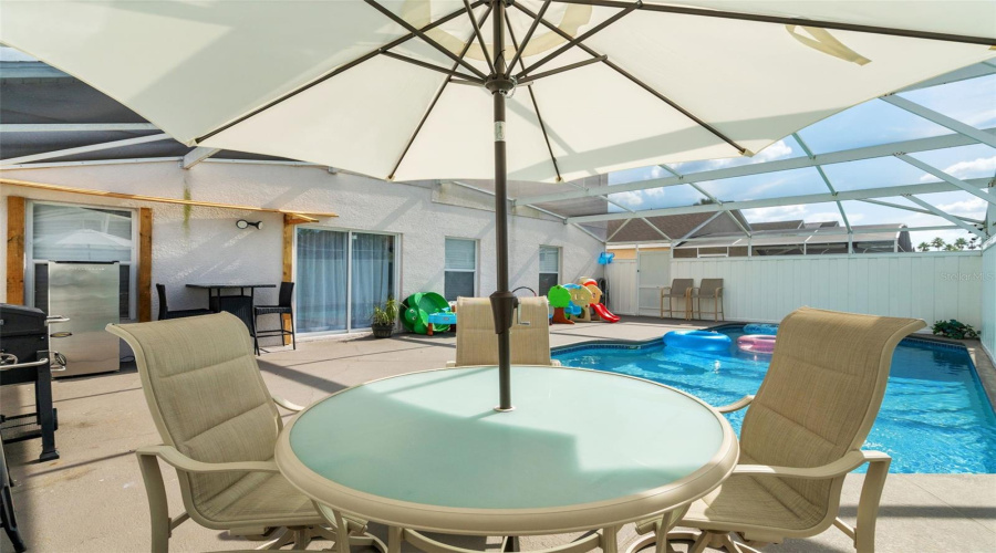 DAVENPORT, Florida 33897, 5 Bedrooms Bedrooms, ,4 BathroomsBathrooms,Residential,For Sale,EMERALDVIEW,0,MFRO6333181