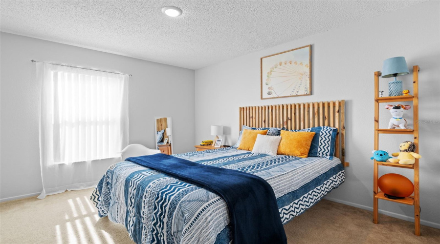 DAVENPORT, Florida 33897, 5 Bedrooms Bedrooms, ,4 BathroomsBathrooms,Residential,For Sale,EMERALDVIEW,0,MFRO6333181