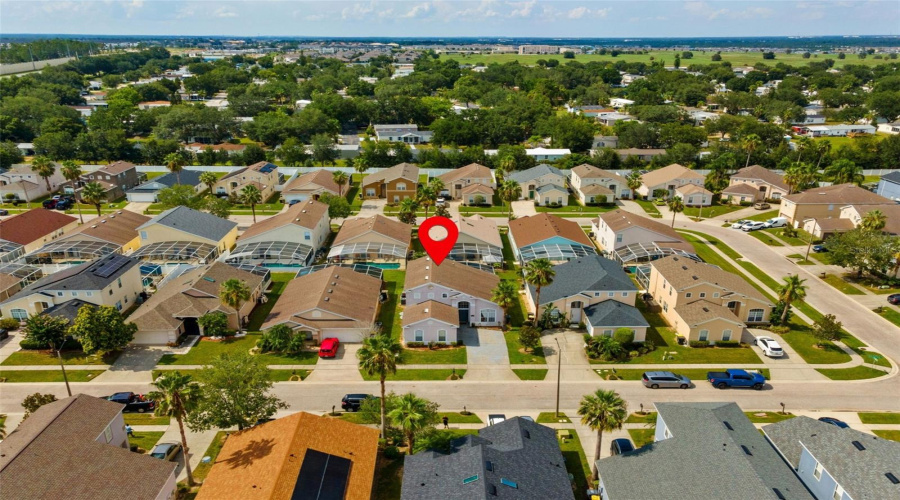 DAVENPORT, Florida 33897, 5 Bedrooms Bedrooms, ,4 BathroomsBathrooms,Residential,For Sale,EMERALDVIEW,0,MFRO6333181