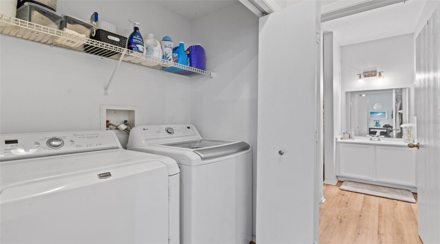 DAVENPORT, Florida 33897, 5 Bedrooms Bedrooms, ,4 BathroomsBathrooms,Residential,For Sale,EMERALDVIEW,0,MFRO6333181