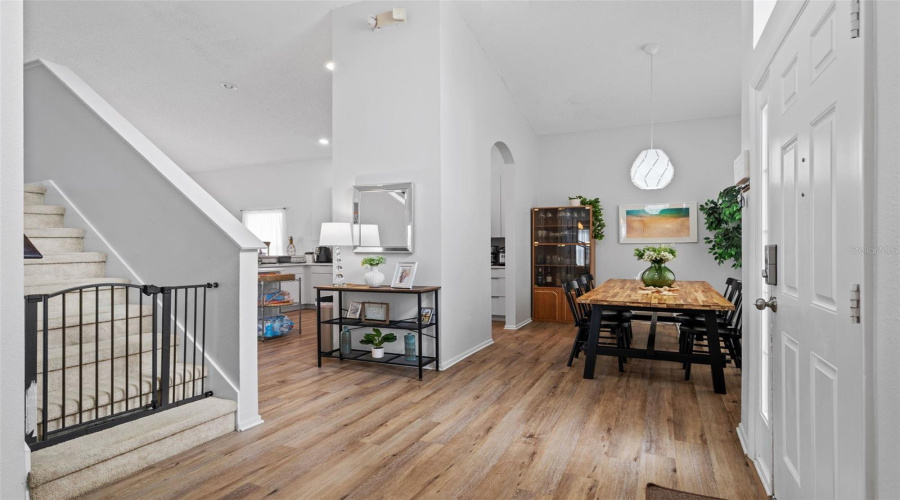 DAVENPORT, Florida 33897, 5 Bedrooms Bedrooms, ,4 BathroomsBathrooms,Residential,For Sale,EMERALDVIEW,0,MFRO6333181