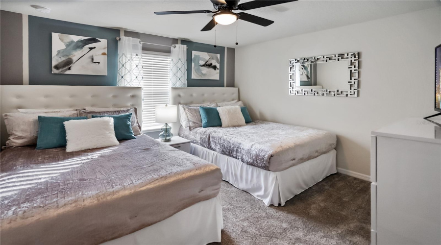 DAVENPORT, Florida 33897, 7 Bedrooms Bedrooms, ,5 BathroomsBathrooms,Residential,For Sale,LILAC,0,MFRO6333195