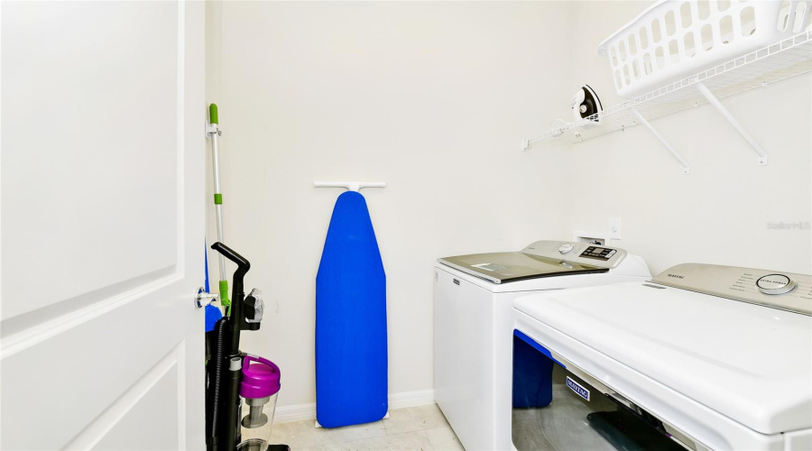 DAVENPORT, Florida 33897, 7 Bedrooms Bedrooms, ,5 BathroomsBathrooms,Residential,For Sale,LILAC,0,MFRO6333195