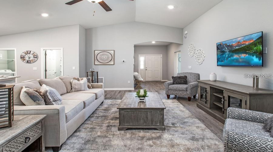 DAVENPORT, Florida 33837, 4 Bedrooms Bedrooms, ,2 BathroomsBathrooms,Residential,For Sale,FLEUR,0,MFRL4954980