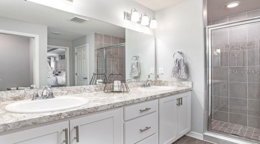 DAVENPORT, Florida 33837, 4 Bedrooms Bedrooms, ,2 BathroomsBathrooms,Residential,For Sale,FLEUR,0,MFRL4954980