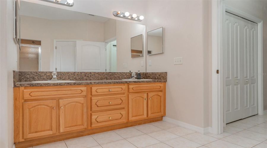 KISSIMMEE, Florida 34747, 4 Bedrooms Bedrooms, ,3 BathroomsBathrooms,Residential,For Sale,GOODMAN,0,MFRO6331214