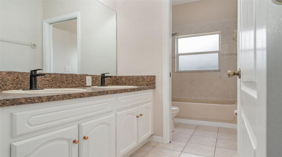 KISSIMMEE, Florida 34747, 4 Bedrooms Bedrooms, ,3 BathroomsBathrooms,Residential,For Sale,GOODMAN,0,MFRO6331214