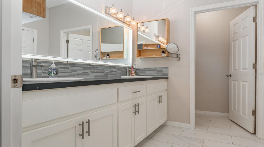 KISSIMMEE, Florida 34747, 4 Bedrooms Bedrooms, ,3 BathroomsBathrooms,Residential,For Sale,GOODMAN,0,MFRO6331214
