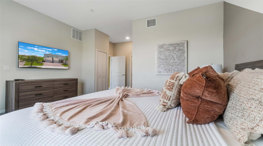 DAVENPORT, Florida 33896, 2 Bedrooms Bedrooms, ,2 BathroomsBathrooms,Residential,For Sale,DROP,0,MFRS5132169