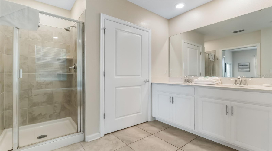 DAVENPORT, Florida 33896, 2 Bedrooms Bedrooms, ,2 BathroomsBathrooms,Residential,For Sale,DROP,0,MFRS5132169