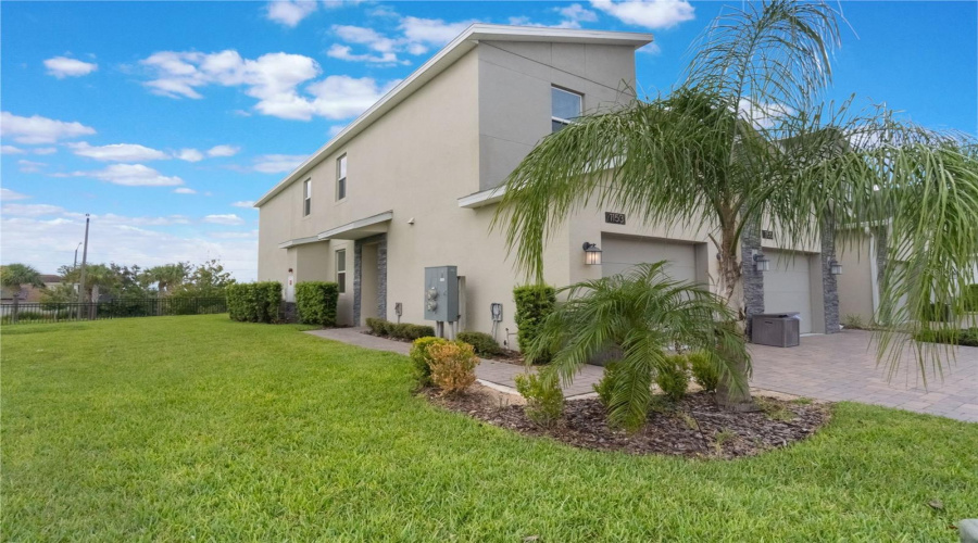 DAVENPORT, Florida 33896, 2 Bedrooms Bedrooms, ,2 BathroomsBathrooms,Residential,For Sale,DROP,0,MFRS5132169