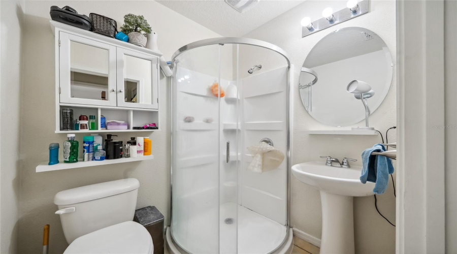 DAVENPORT, Florida 33837, 5 Bedrooms Bedrooms, ,2 BathroomsBathrooms,Residential,For Sale,CITRUS ISLE,0,MFRO6283191