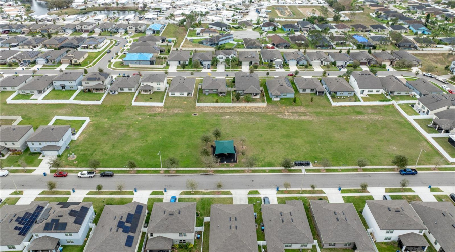 DAVENPORT, Florida 33837, 5 Bedrooms Bedrooms, ,2 BathroomsBathrooms,Residential,For Sale,CITRUS ISLE,0,MFRO6283191