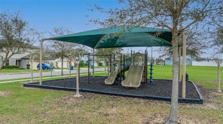 DAVENPORT, Florida 33837, 5 Bedrooms Bedrooms, ,2 BathroomsBathrooms,Residential,For Sale,CITRUS ISLE,0,MFRO6283191