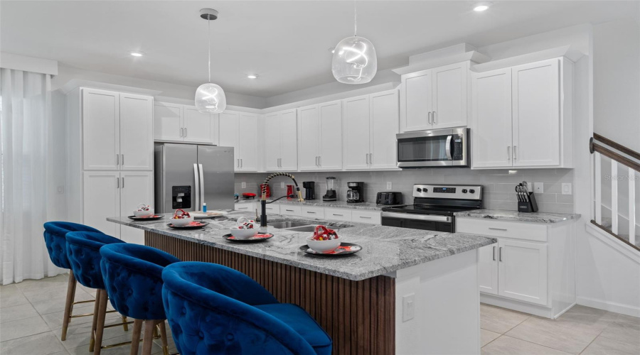 KISSIMMEE, Florida 34747, 6 Bedrooms Bedrooms, ,4 BathroomsBathrooms,Residential,For Sale,ZABALLINA,0,MFRO6333495
