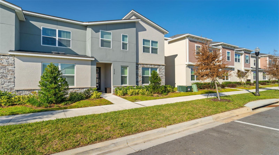 KISSIMMEE, Florida 34747, 6 Bedrooms Bedrooms, ,4 BathroomsBathrooms,Residential,For Sale,ZABALLINA,0,MFRO6333495