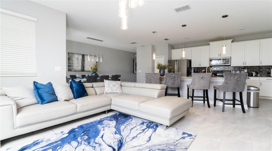 DAVENPORT, Florida 33896, 4 Bedrooms Bedrooms, ,3 BathroomsBathrooms,Residential,For Sale,PEBBLE BEACH,0,MFRO6332813