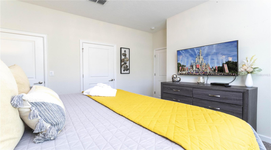 DAVENPORT, Florida 33896, 4 Bedrooms Bedrooms, ,3 BathroomsBathrooms,Residential,For Sale,PEBBLE BEACH,0,MFRO6332813