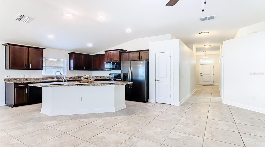 DAVENPORT, Florida 33837, 3 Bedrooms Bedrooms, ,2 BathroomsBathrooms,Residential,For Sale,BUCHANNAN,0,MFRS5132060