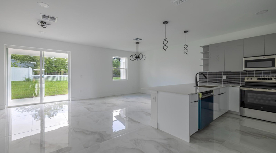 DAVENPORT, Florida 33837, 3 Bedrooms Bedrooms, ,2 BathroomsBathrooms,Residential,For Sale,BARROSO,0,MFRS5132146