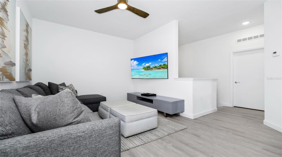 DAVENPORT, Florida 33896, 4 Bedrooms Bedrooms, ,4 BathroomsBathrooms,Residential,For Sale,FAMAGUSTA,0,MFRO6333288