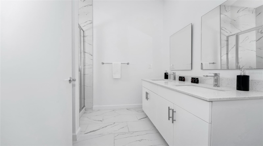 DAVENPORT, Florida 33896, 4 Bedrooms Bedrooms, ,4 BathroomsBathrooms,Residential,For Sale,FAMAGUSTA,0,MFRO6333288