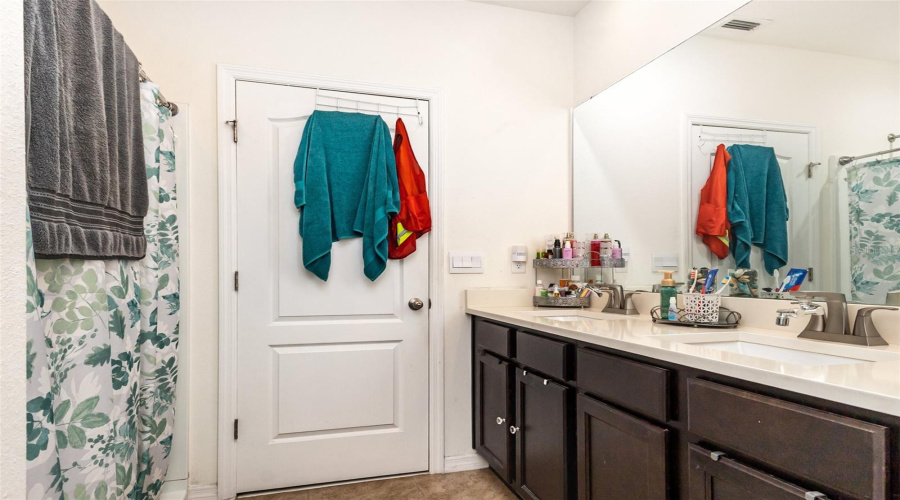 DAVENPORT, Florida 33837, 3 Bedrooms Bedrooms, ,2 BathroomsBathrooms,Residential,For Sale,BROOKLET,0,MFRTB8346787