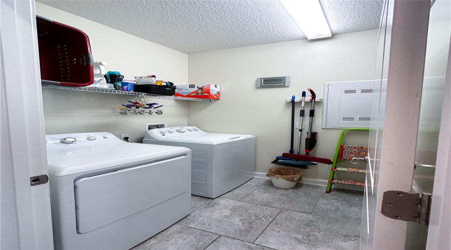 KISSIMMEE, Florida 34746, 3 Bedrooms Bedrooms, ,2 BathroomsBathrooms,Residential,For Sale,FAIRY TALE,0,MFRO6333915