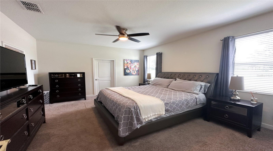 KISSIMMEE, Florida 34746, 3 Bedrooms Bedrooms, ,2 BathroomsBathrooms,Residential,For Sale,FAIRY TALE,0,MFRO6333915