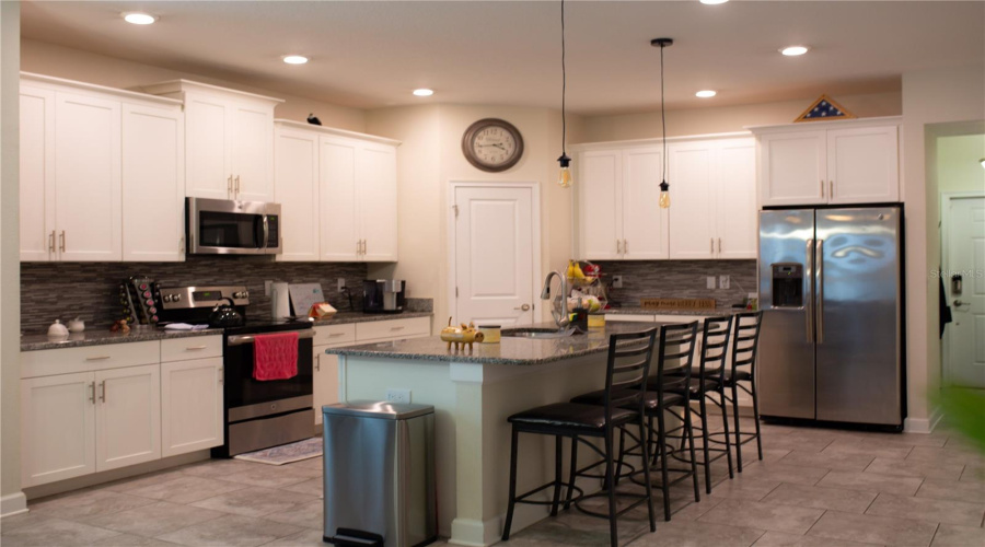 KISSIMMEE, Florida 34746, 3 Bedrooms Bedrooms, ,2 BathroomsBathrooms,Residential,For Sale,FAIRY TALE,0,MFRO6333915