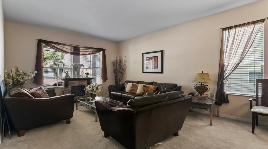 DAVENPORT, Florida 33896, 5 Bedrooms Bedrooms, ,4 BathroomsBathrooms,Residential,For Sale,DORSET,0,MFRO6333215