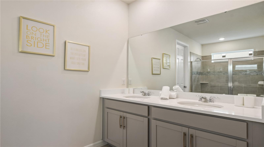 KISSIMMEE, Florida 34747, 9 Bedrooms Bedrooms, ,6 BathroomsBathrooms,Residential,For Sale,COCONUT BREEZE,0,MFRO6333937