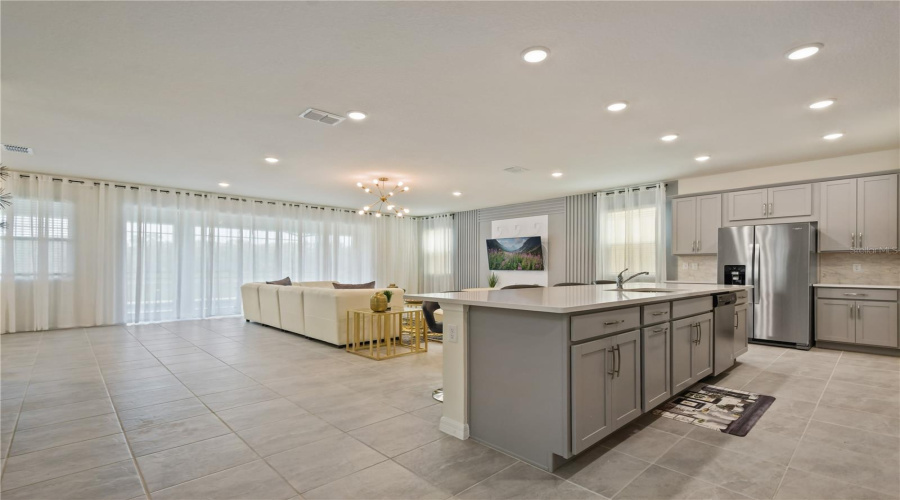 KISSIMMEE, Florida 34747, 9 Bedrooms Bedrooms, ,6 BathroomsBathrooms,Residential,For Sale,COCONUT BREEZE,0,MFRO6333937