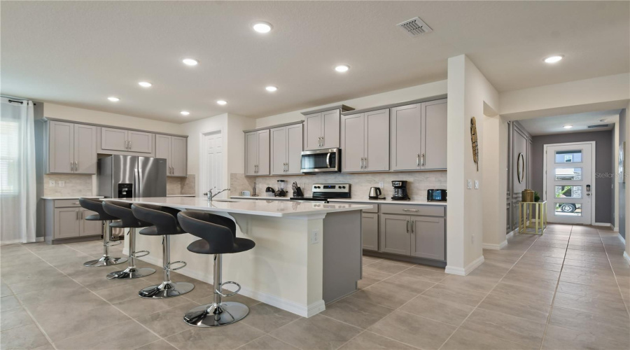 KISSIMMEE, Florida 34747, 9 Bedrooms Bedrooms, ,6 BathroomsBathrooms,Residential,For Sale,COCONUT BREEZE,0,MFRO6333937
