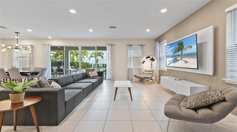 KISSIMMEE, Florida 34747, 4 Bedrooms Bedrooms, ,3 BathroomsBathrooms,Residential,For Sale,WESTLAND,0,MFRO6275768