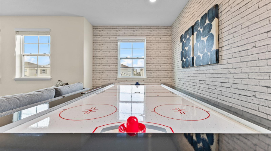 KISSIMMEE, Florida 34747, 4 Bedrooms Bedrooms, ,3 BathroomsBathrooms,Residential,For Sale,WESTLAND,0,MFRO6275768