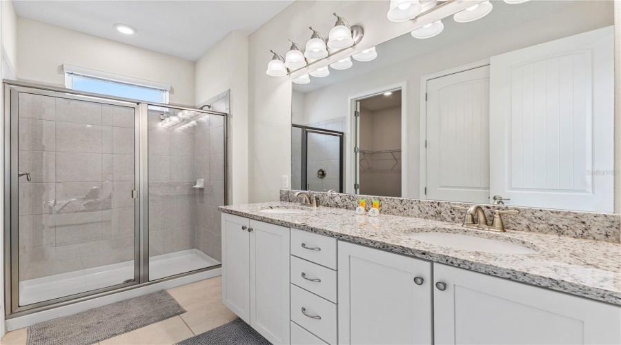 KISSIMMEE, Florida 34747, 4 Bedrooms Bedrooms, ,3 BathroomsBathrooms,Residential,For Sale,WESTLAND,0,MFRO6275768