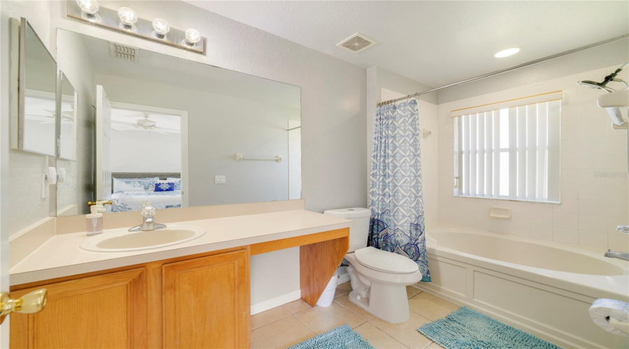 DAVENPORT, Florida 33897, 4 Bedrooms Bedrooms, ,3 BathroomsBathrooms,Residential,For Sale,CALABRIA,0,MFRO6333611